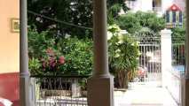 The rental is located in a green part of the Vedado district in Havanna