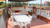 The terrace "Hostal Yadira y Ailin" is located on the roof of the house