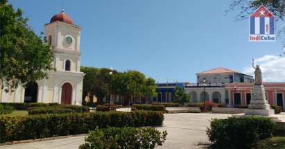 Die Kirche im Stadtzentrum von Gibara - Iglesia San Fulgencio