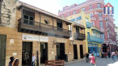 Old Havanna main street - Calle Obisopo