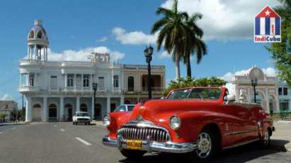 Sights in the old town of Cienfuegos - Plaza de Armas