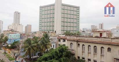 La vista desde el balcón de la casa particular del Sr. Tomy en Vedado Habana