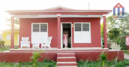 Un alojamiento nuevo y ordenado en la pequeña ciudad de Viñales.