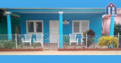 The house "Casa Yakelin" in which this apartment is located