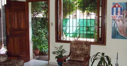 Salón de la casa - estamos en planta baja y hay un bonito patio
