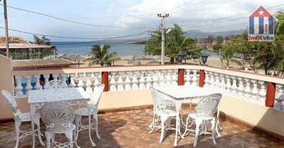 Great views from the terrace to the beach and the sea - Cuban beach holidays
