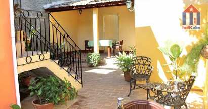 Mucho espacio en la gran terraza del patio. Una recomendación para su estancia