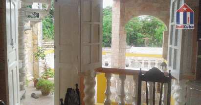 Vista desde el comedor a la terraza - "Hostal Alfa y Omega" - Trinidad Cuba