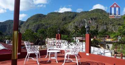 La terraza de la azotea de esta Casa Particular en Viñales - vista fantástica