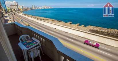 Toplage: Blick vom Balkon, direkt am Meer und dem Malecon von Havanna