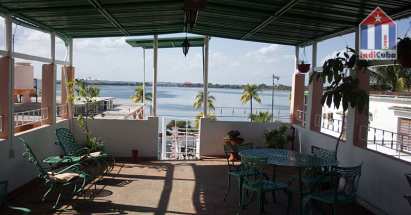 "Hostal Malecón" - right by the shore of the Bay of Cienfuegos - great views