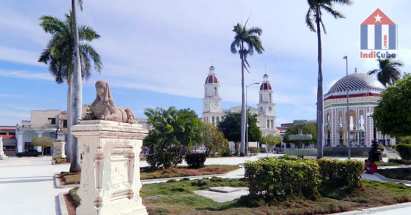 Best things to see in Manzanillo Cuba - central park