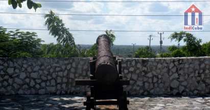 Spanish fortress - Fuerte de la Loma - Cuba Puerto Padre sights