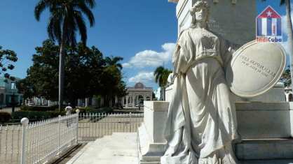 Denkmal Unabhängigkeit und Triumphbogen in Cienfuegos
