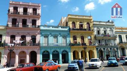 Häuserfront am Capitolio von Havanna