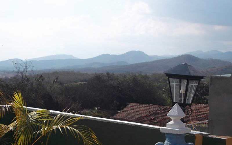 Berauschende Aussicht von der Terrasse dieser schönen Herberge in Trinidad